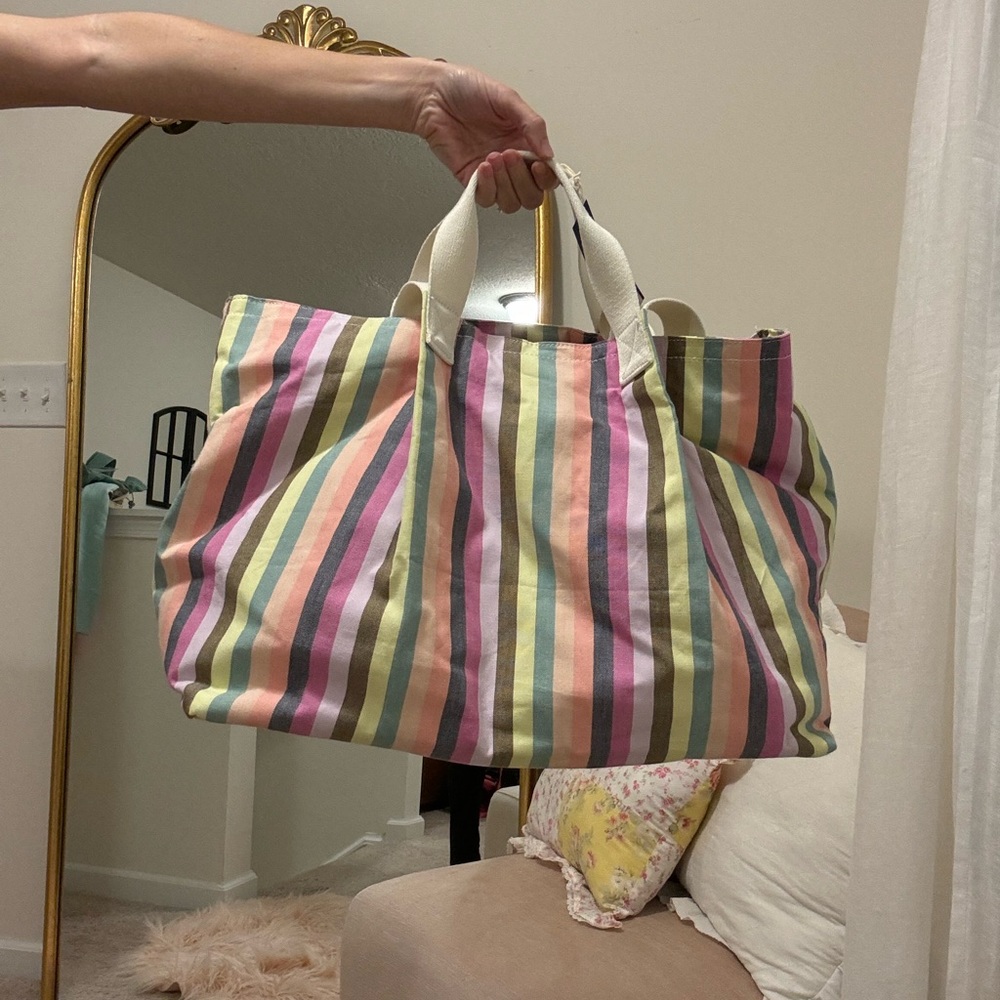 Universal thread Striped bag